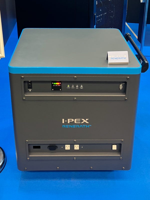 I-PEXの蓄電池システムシリーズ「RENERATH」可搬型蓄電池の写真